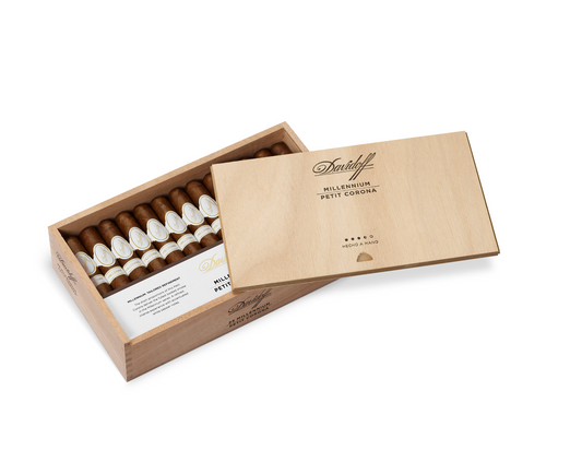 Davidoff Millenium Petit Corona